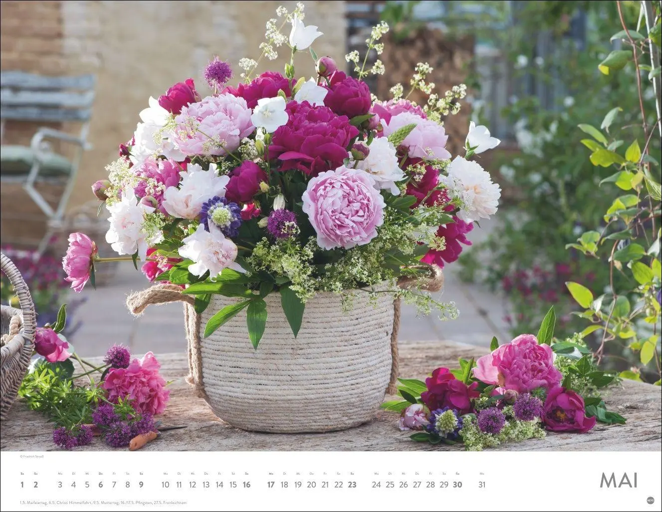 Bild: 9783756415441 | Blumenpracht Posterkalender 2027 | Heye | Kalender | Spiralbindung