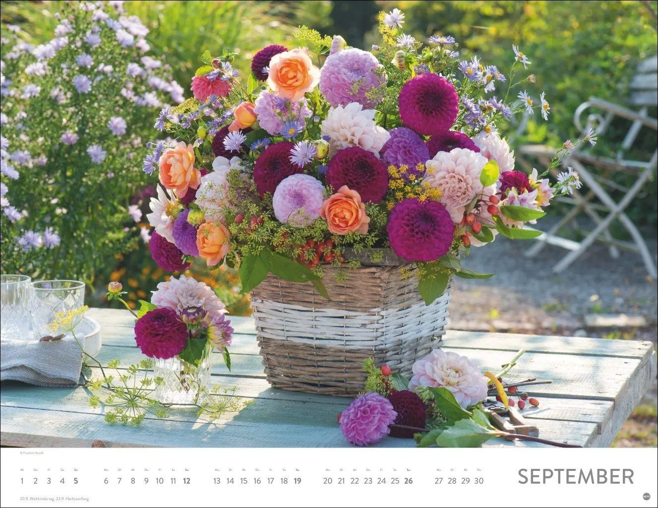 Bild: 9783756415441 | Blumenpracht Posterkalender 2027 | Heye | Kalender | Spiralbindung