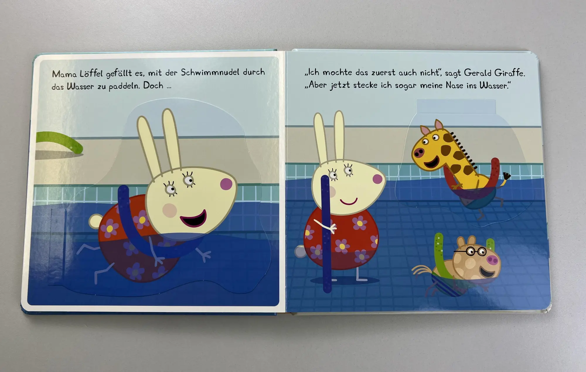 Bild: 9783833247941 | Peppa Pig: Peppa lernt Schwimmen - Mein wasserstarkes Klappenbuch