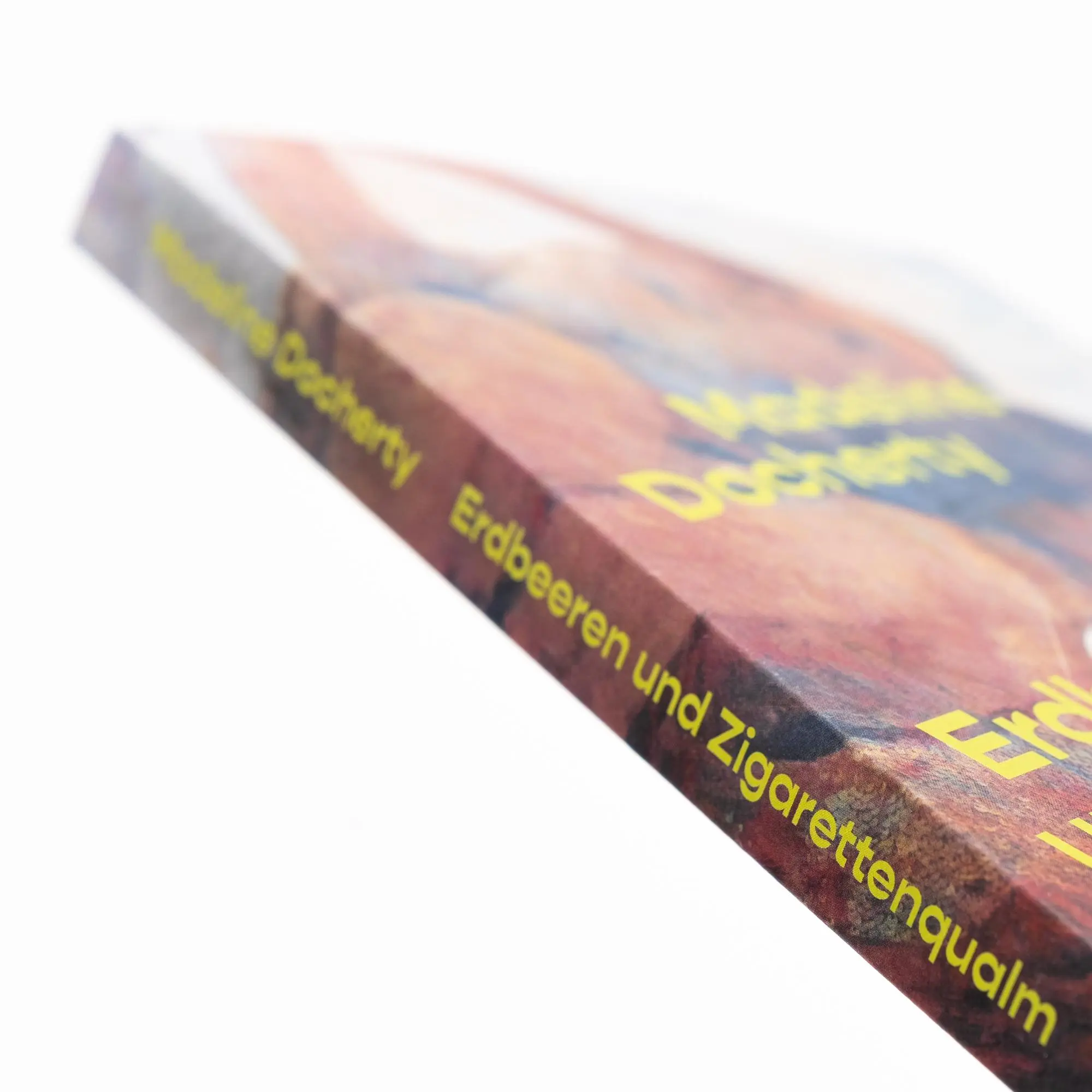 Bild: 9783753001142 | Erdbeeren und Zigarettenqualm | Madeline Docherty | Taschenbuch | 2025