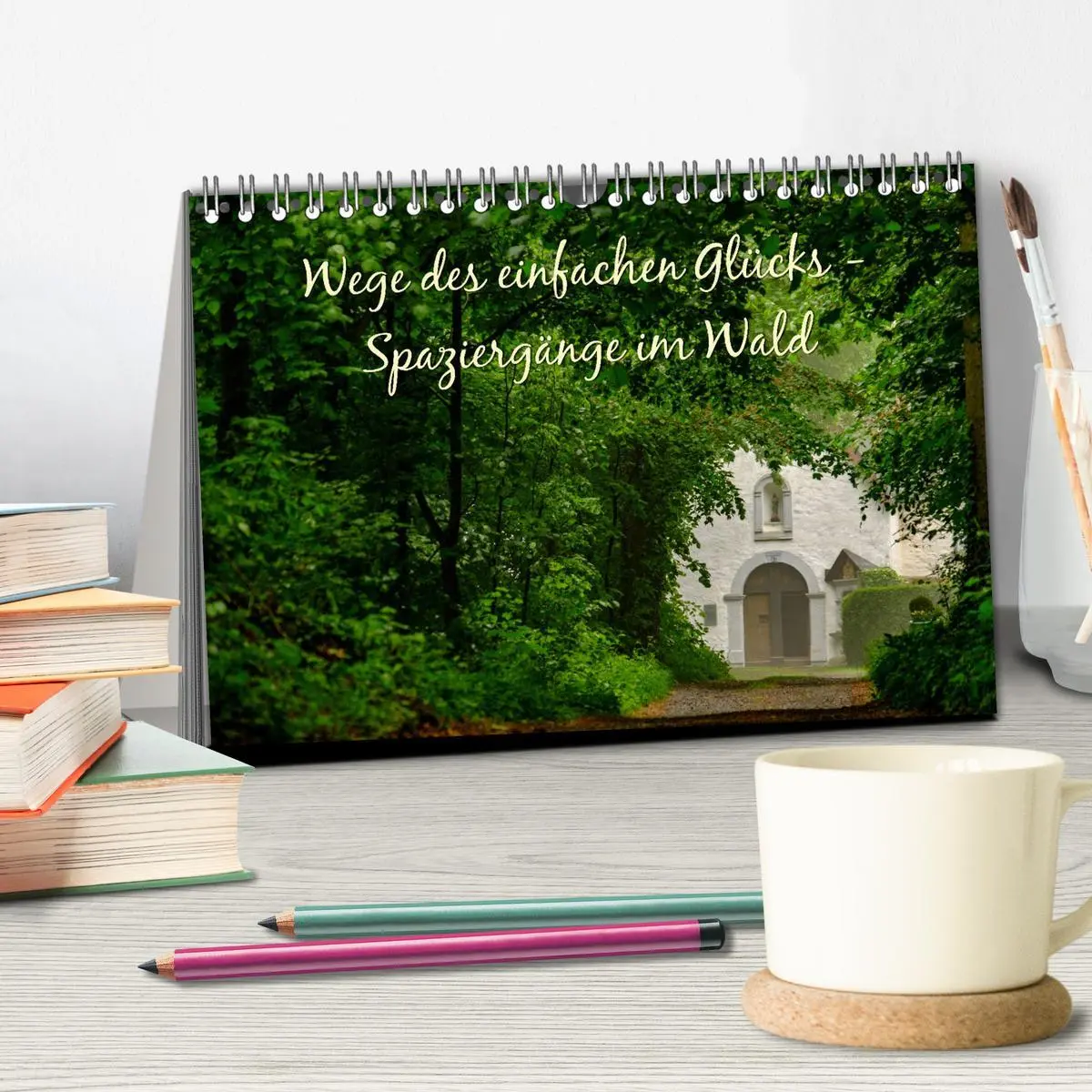 Bild: 9783457822142 | Wege des einfachen Glücks - Spaziergänge im Wald (Tischkalender...