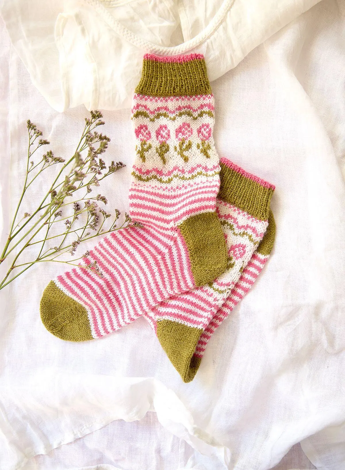 Bild: 9783735872142 | Romantische Socken stricken | Brigitte Zimmermann (u. a.) | Buch