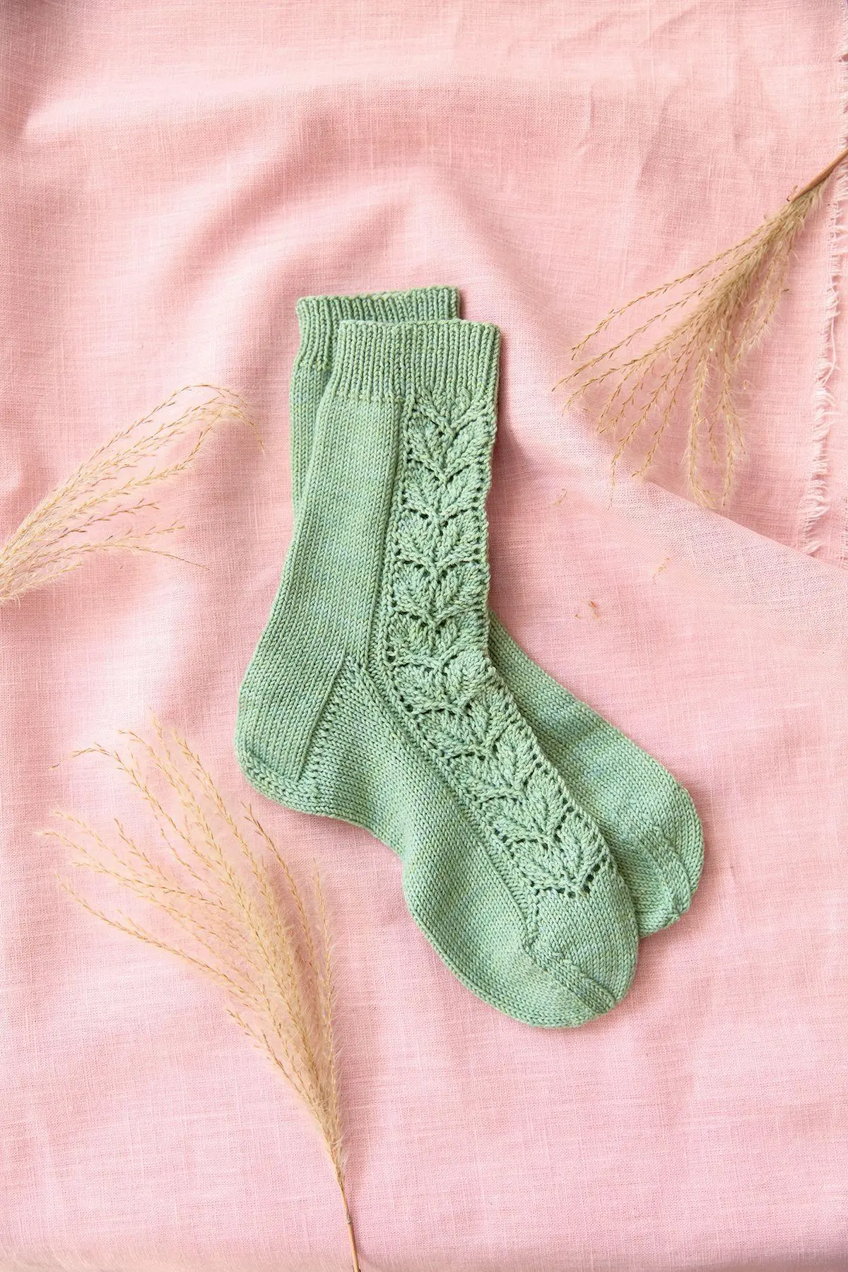 Bild: 9783735872142 | Romantische Socken stricken | Brigitte Zimmermann (u. a.) | Buch