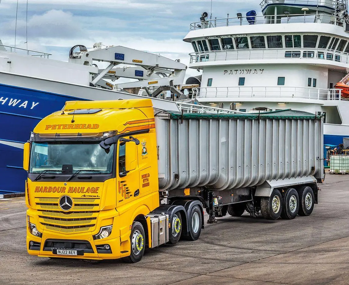 Bild: 9783751612142 | 30 Jahre Mercedes-Benz Actros | Alexander Weber | Taschenbuch | 2026