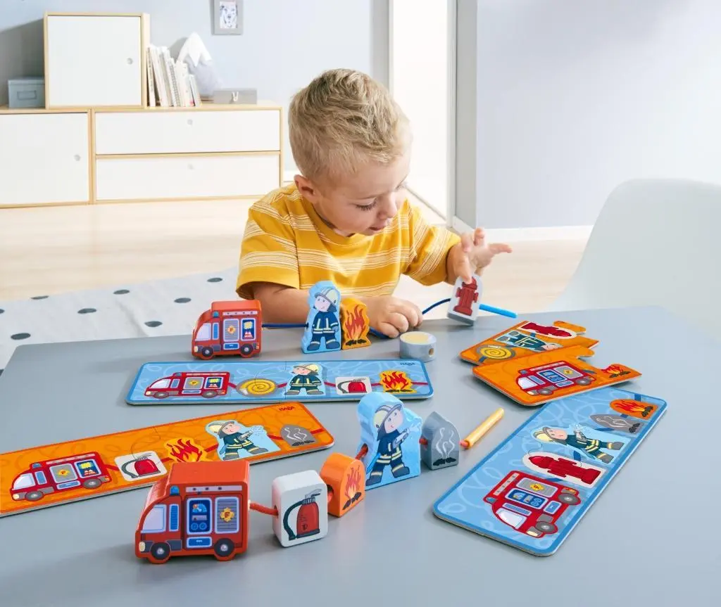Bild: 4010168242842 | Fädelspiel Feuerwehr | Spiel | 1304652001 | Deutsch | 2019