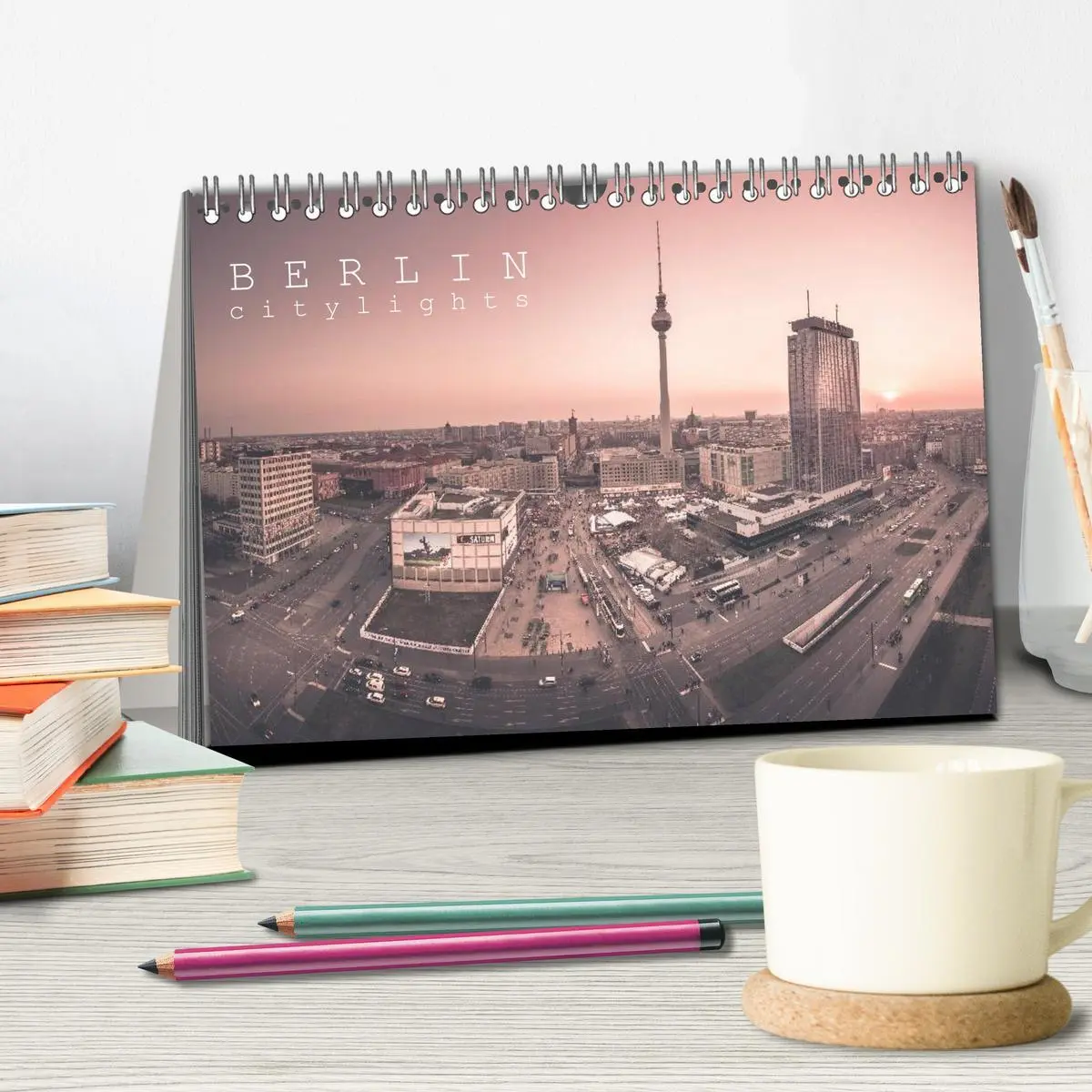 Bild: 9783516055542 | Berlin Citylights (Tischkalender 2026 DIN A5 quer), CALVENDO...