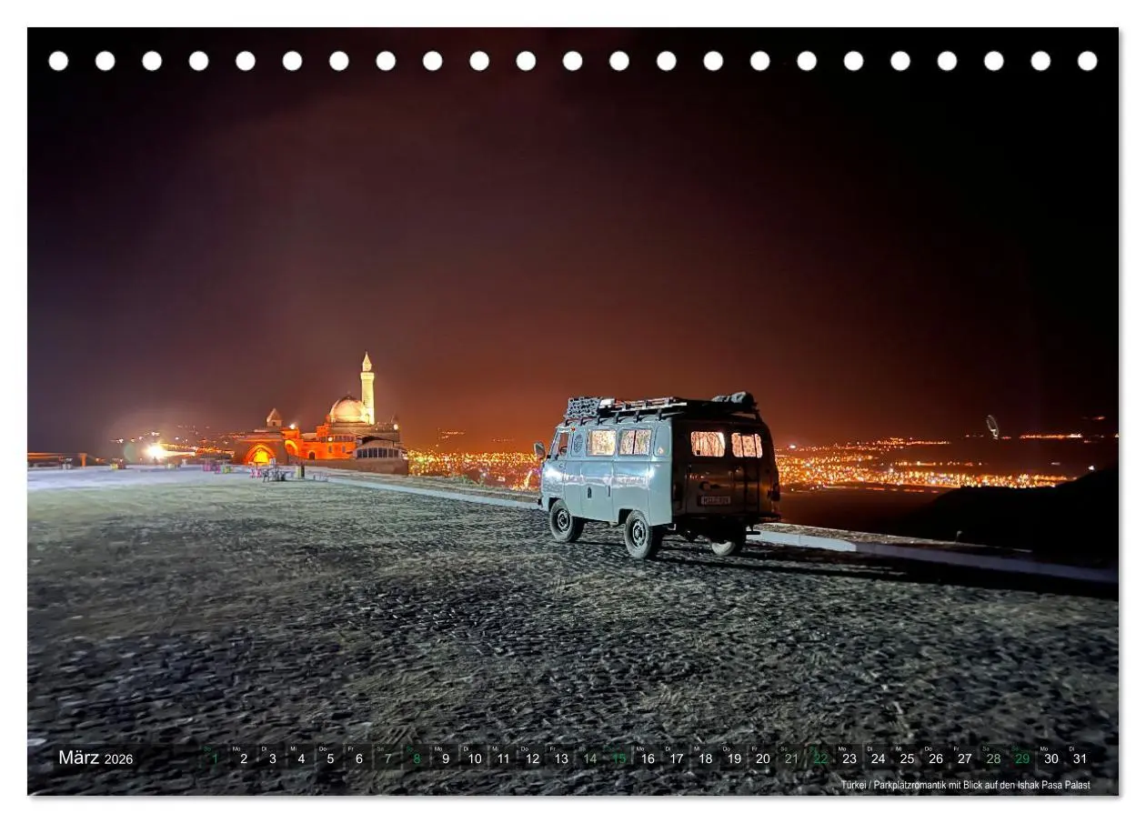 Bild: 9783457559642 | UAZ 452 Buchanka Love (Tischkalender 2026 DIN A5 quer), CALVENDO...