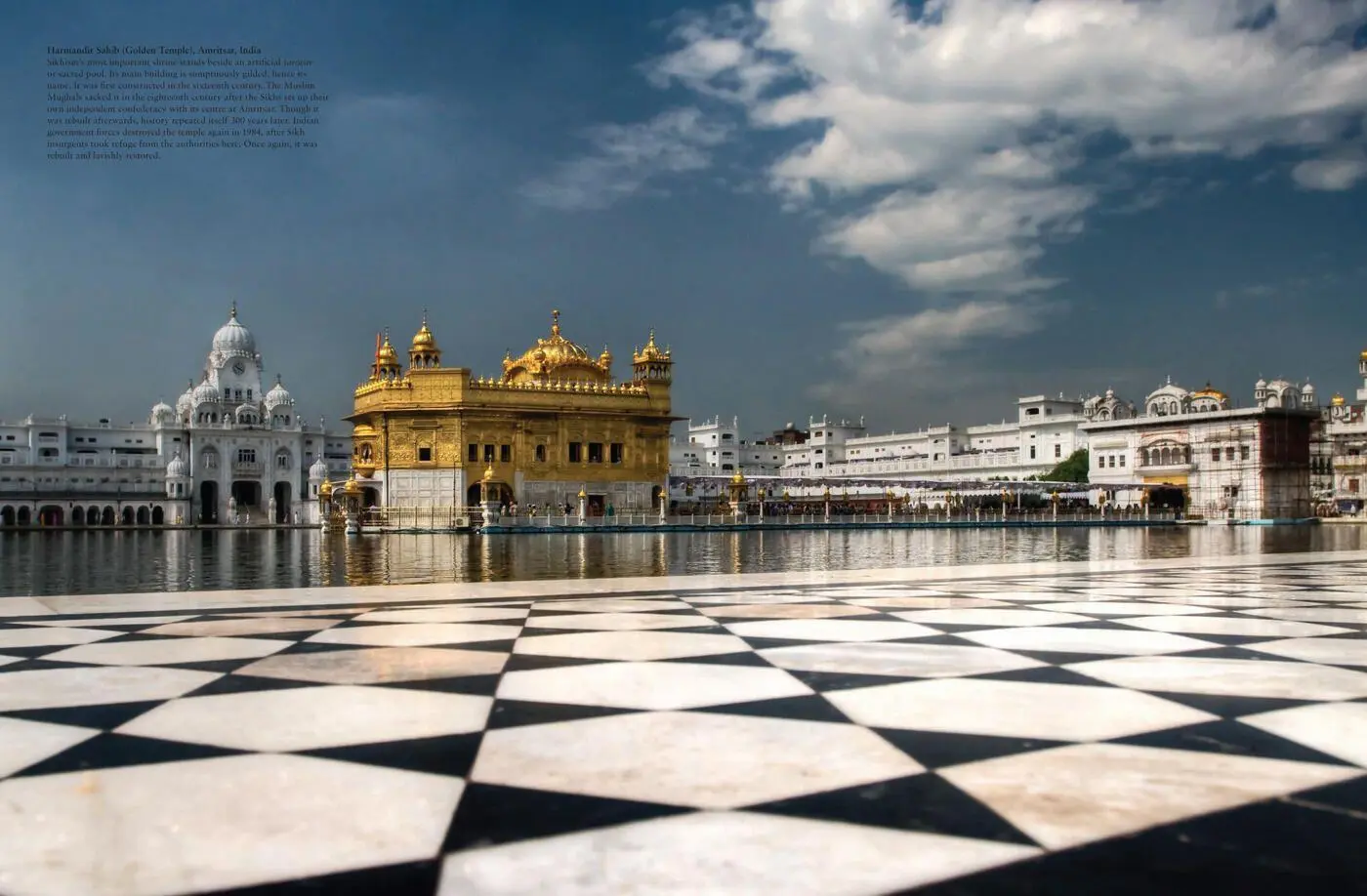 Bild: 9781838860943 | Amazing Temples of the World | Michael Kerrigan | Buch | Gebunden