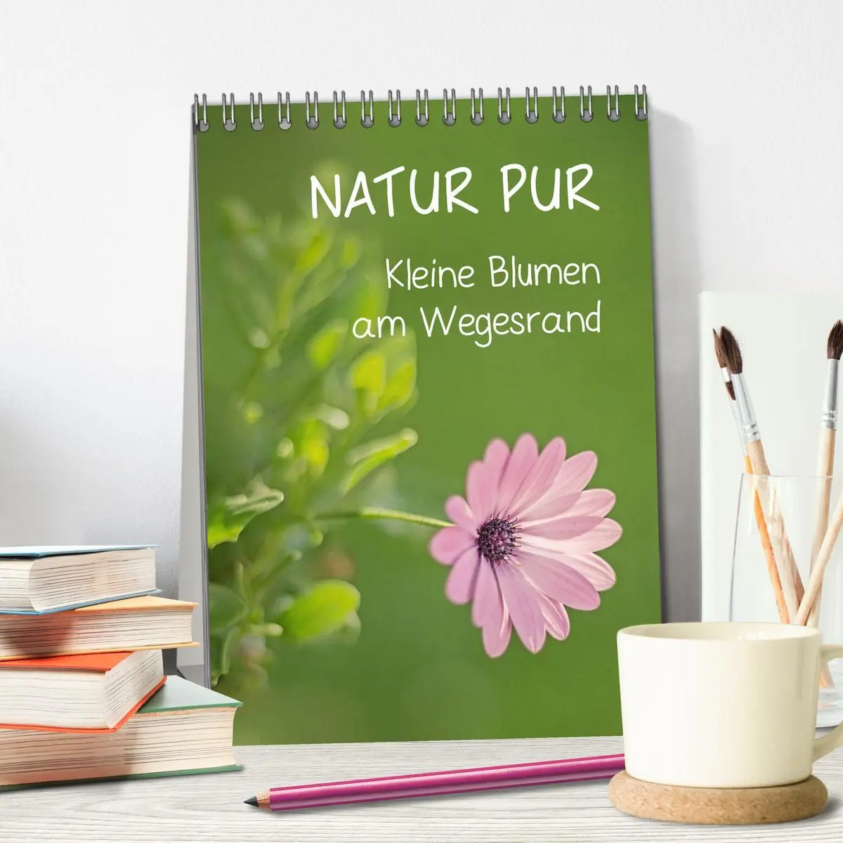 Bild: 9783516431643 | NATUR PUR Kleine Blumen am Wegesrand (Tischkalender 2026 DIN A5...