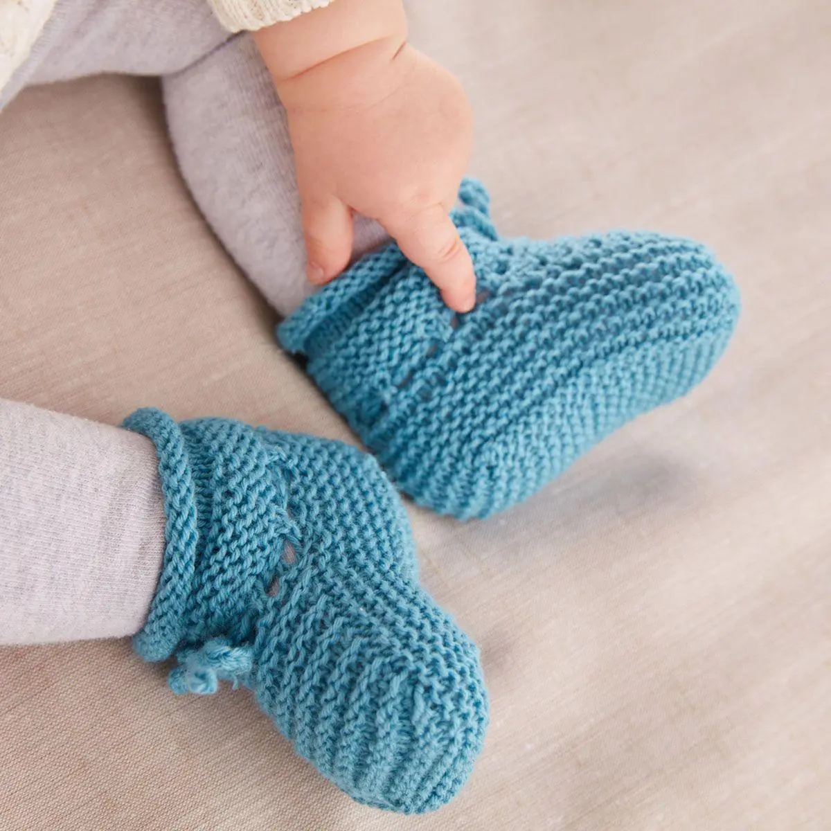 Bild: 9783735872043 | Baby-Schühchen stricken (kreativ.kompakt.) | Für wirklich warme Füße