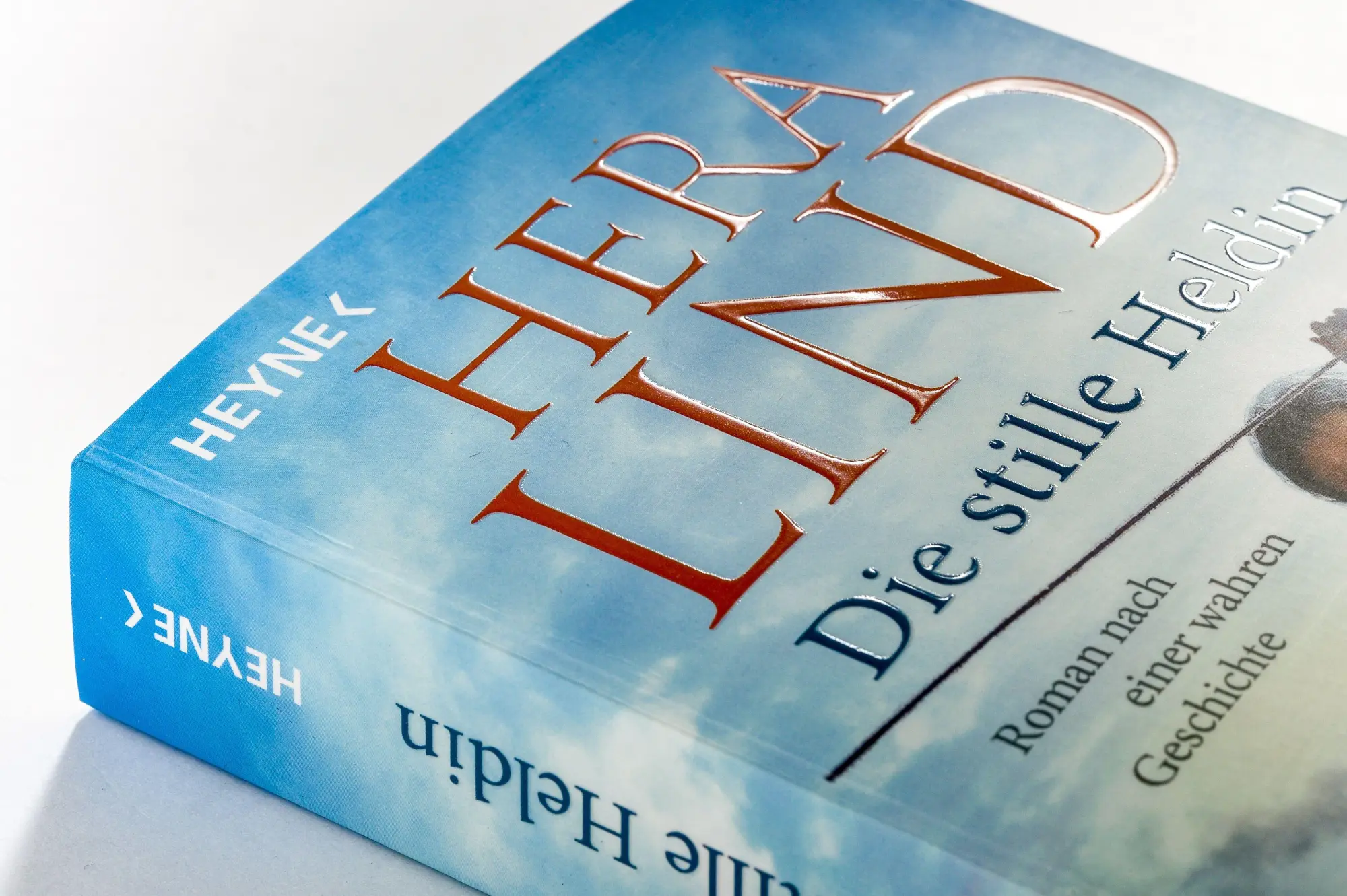 Bild: 9783453442443 | Die stille Heldin | Hera Lind | Taschenbuch | 448 S. | Deutsch | 2025