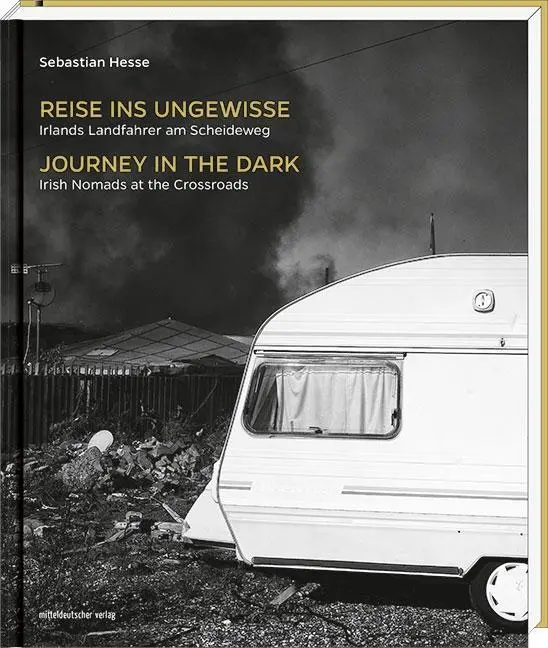 Cover: 9783954622443 | Reise ins Ungewisse. Journey in the Dark | Sebastian Hesse | Buch
