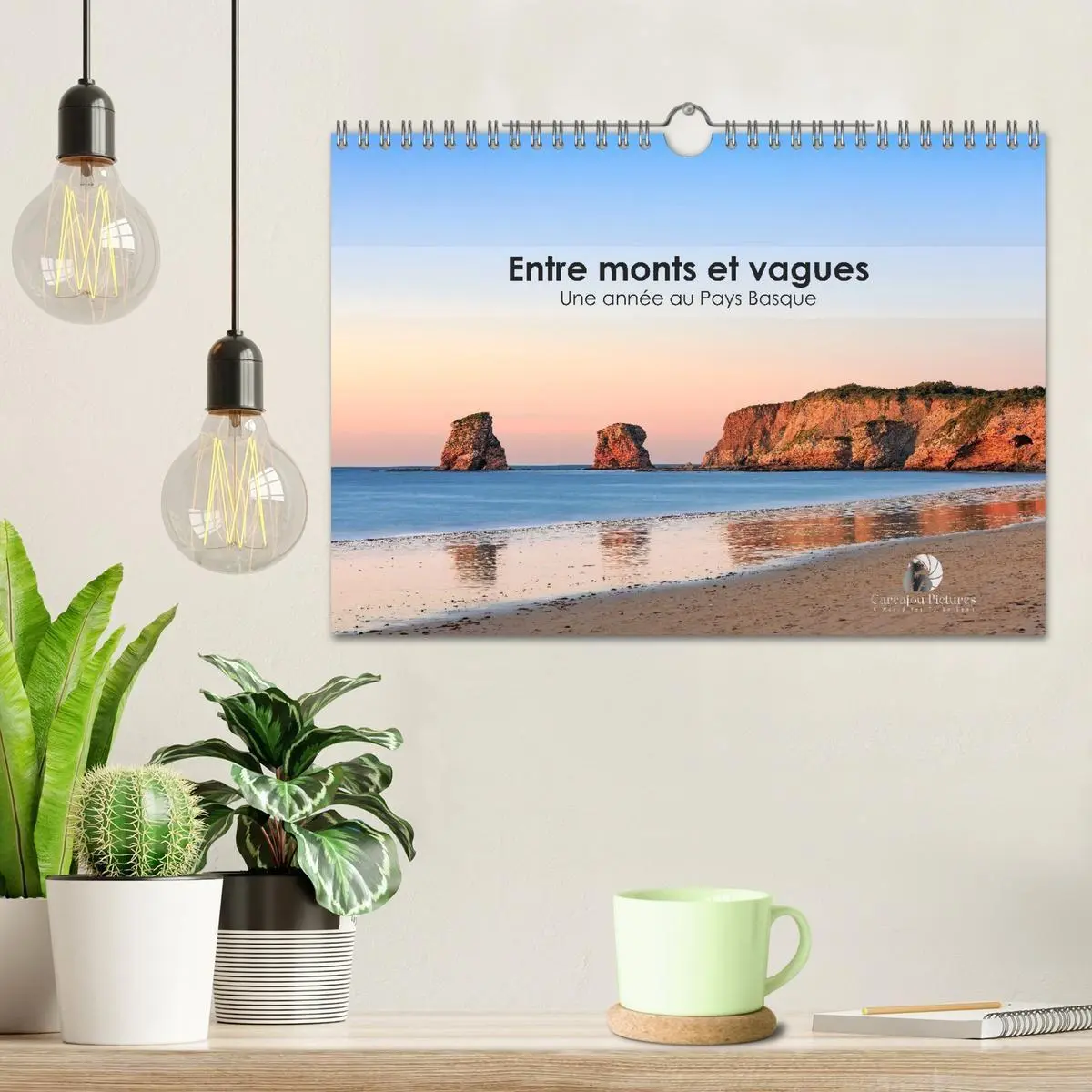 Bild: 9783516702743 | Entre monts et vagues - Une année au Pays Basque (Calendrier mural...