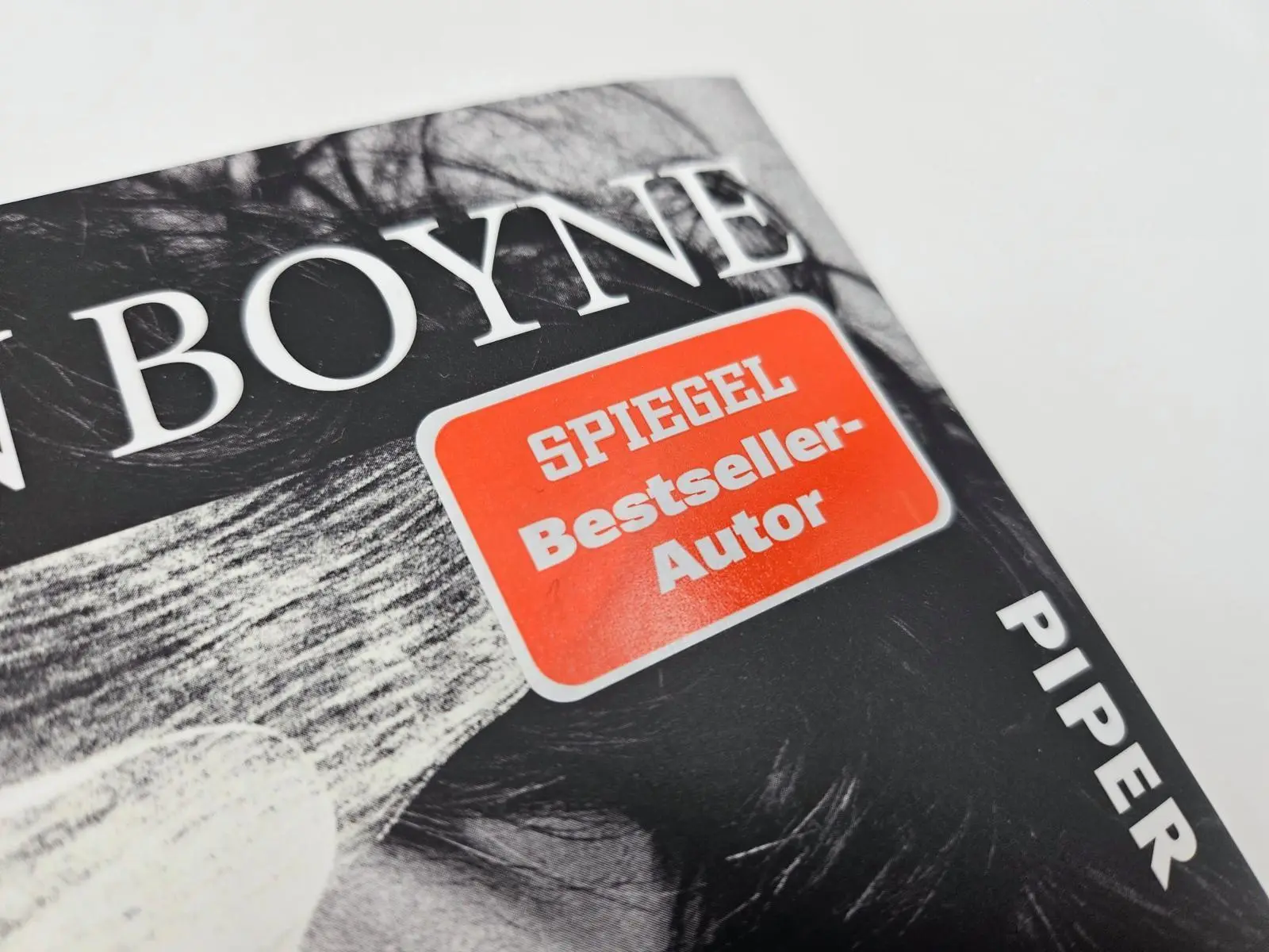 Bild: 9783492073943 | Luft | Roman | John Boyne | Buch | 160 S. | Deutsch | 2025