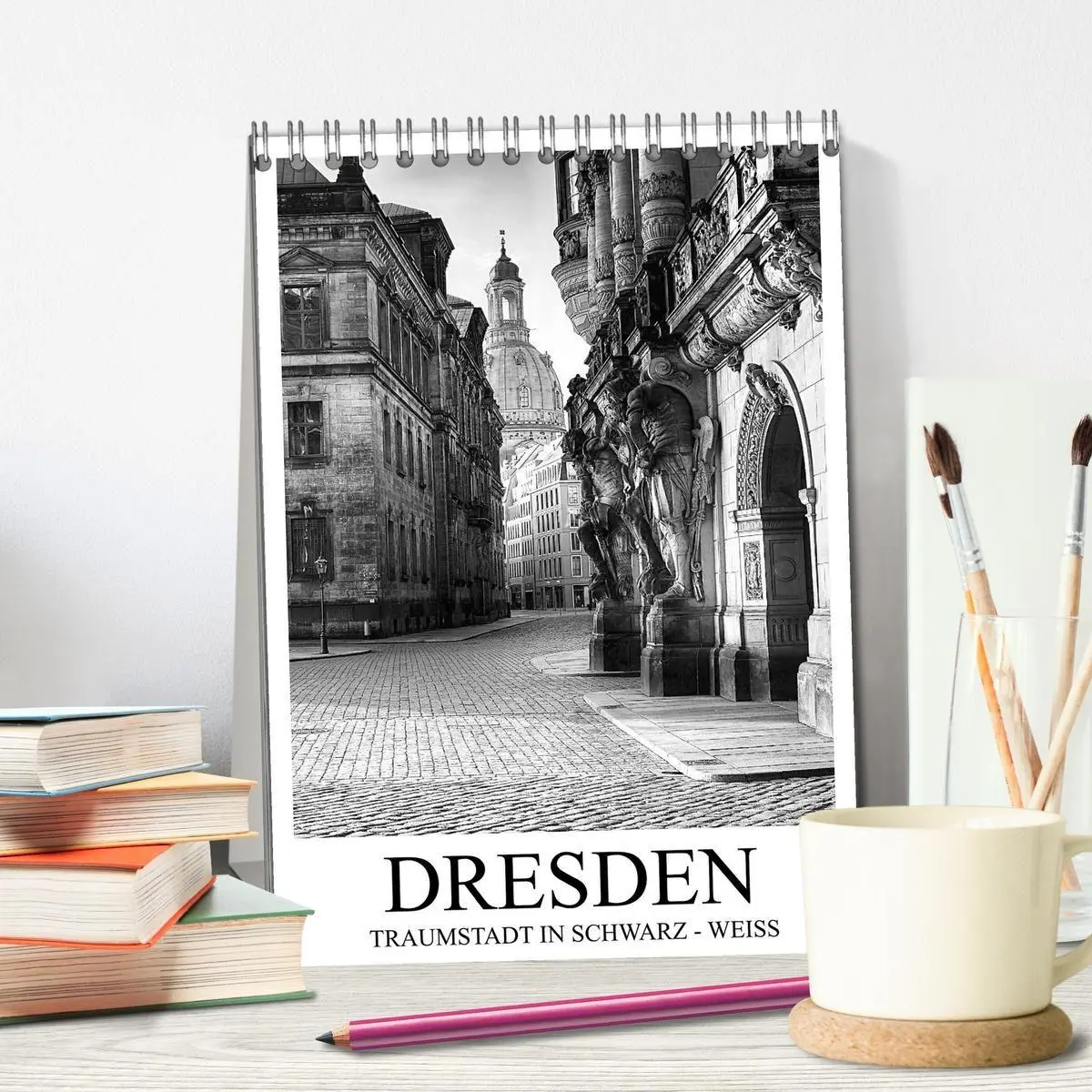 Bild: 9783594105443 | Dresden Traumstadt in Schwarz-Weiß (Tischkalender 2027 DIN A5...