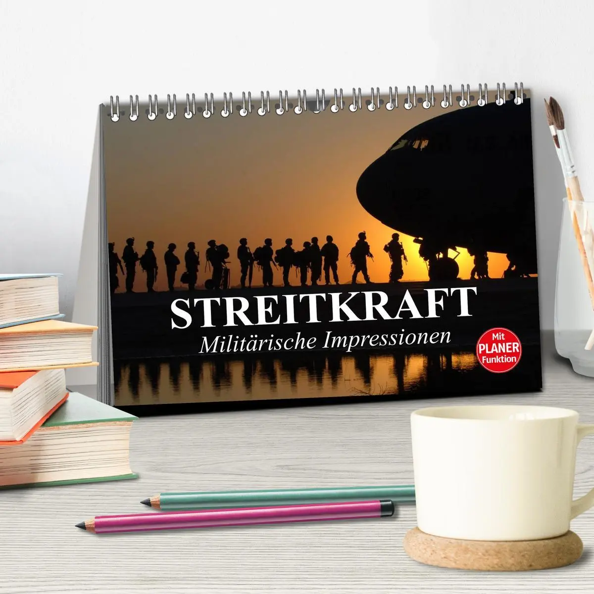 Bild: 9783457999943 | Streitkraft. Militärische Impressionen (Tischkalender 2026 DIN A5...
