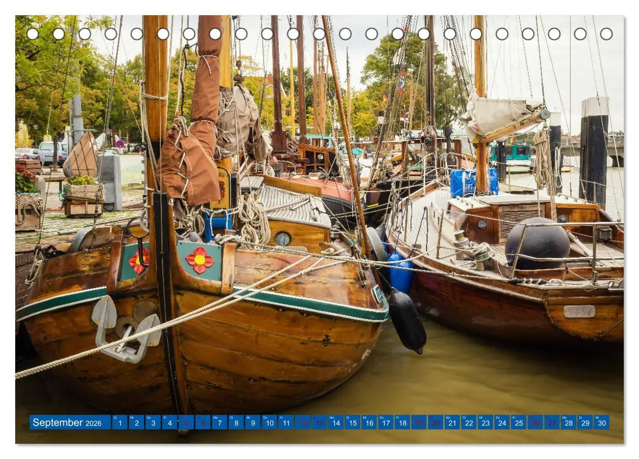 Bild: 9783457883044 | Leer - Das Tor zu Ostfriesland (Tischkalender 2026 DIN A5 quer),...