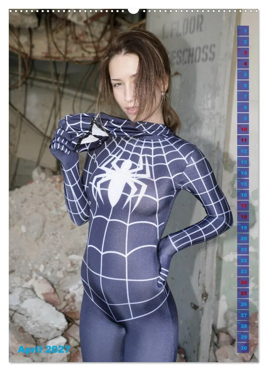 Bild: 9783569687844 | Superheroes Cosplay Girls (Wandkalender 2027 DIN A2 hoch), CALVENDO...