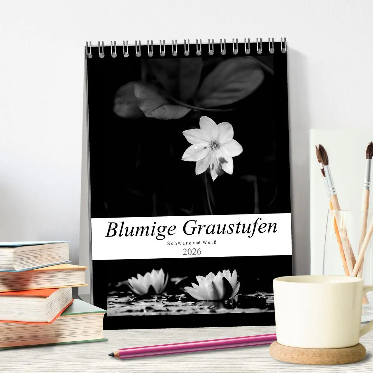Bild: 9783516419344 | Blumige Graustufen - Schwarz und Weiß (Tischkalender 2026 DIN A5...