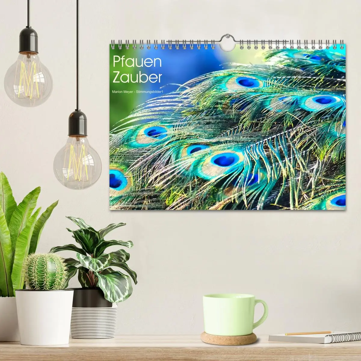 Bild: 9783457380345 | Pfauen Zauber (Wandkalender 2026 DIN A4 quer), CALVENDO Monatskalender