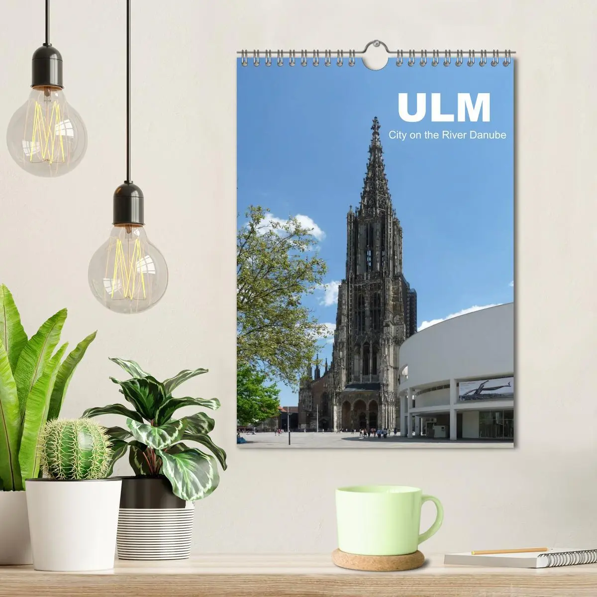 Bild: 9783516582345 | Ulm, City on the River Danube / UK-Version (Wall Calendar 2026 DIN...