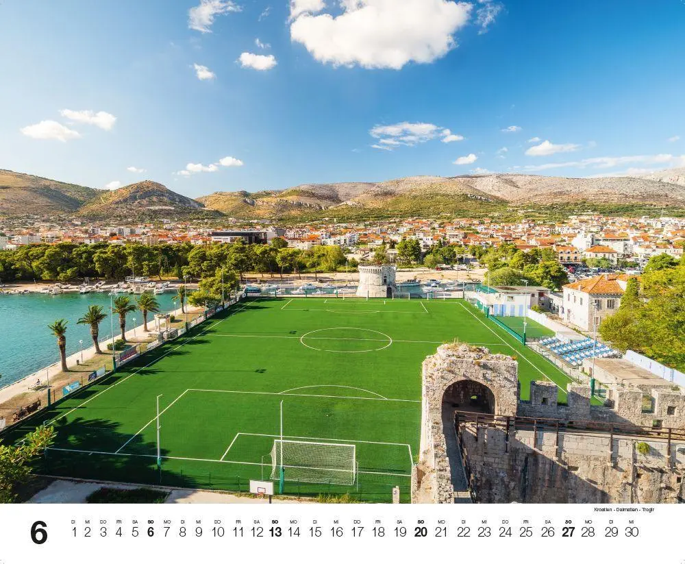 Bild: 9783667132345 | STADION 2027 | Die ungewöhnlichsten Fussballplätze der Welt | Kalender