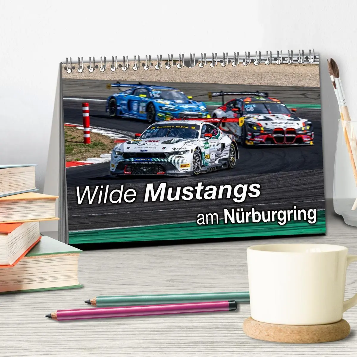 Bild: 9783516673845 | Wilde Mustangs am Nürburgring (Tischkalender 2026 DIN A5 quer),...