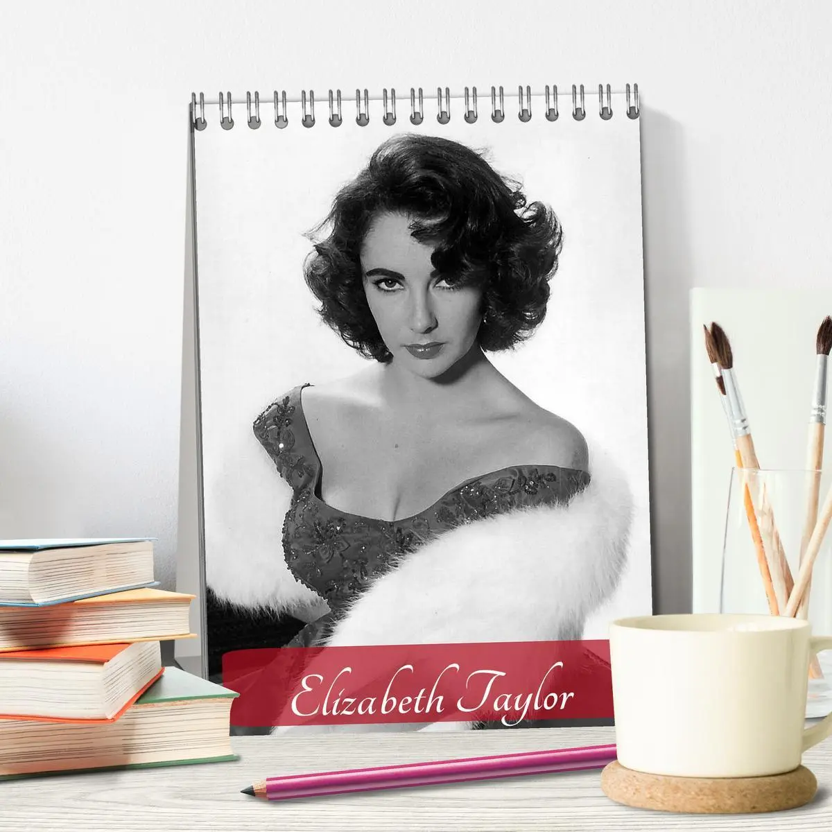 Bild: 9783516444445 | Elizabeth Taylor (Tischkalender 2026 DIN A5 hoch), CALVENDO...