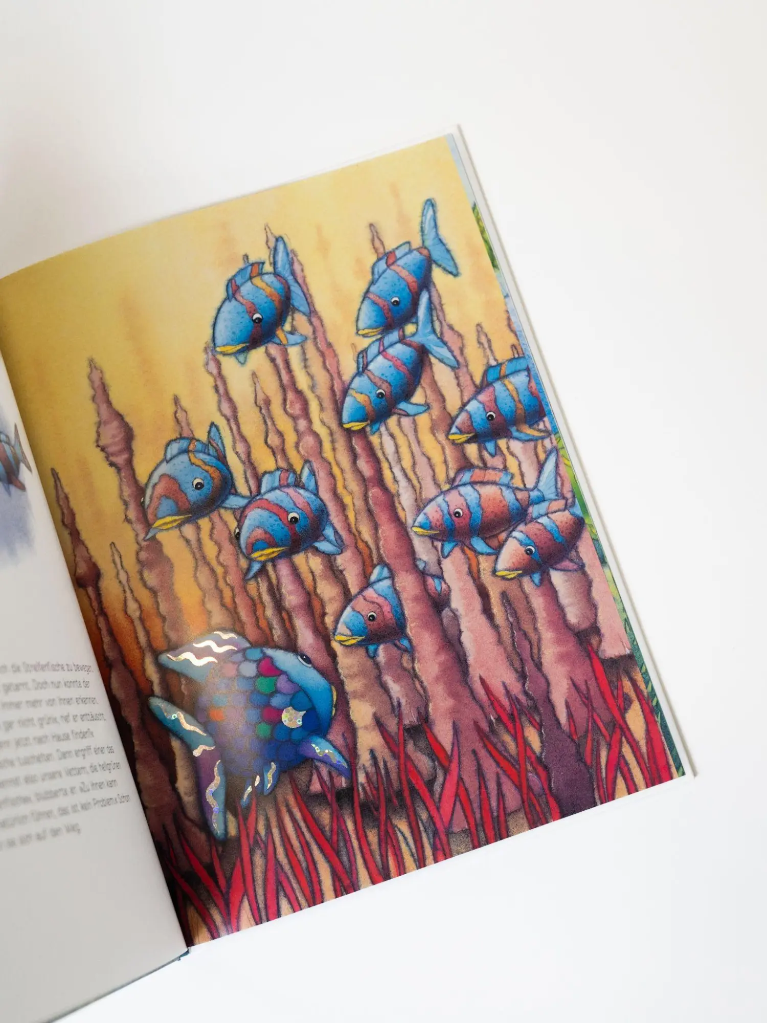 Bild: 9783314015045 | Der Regenbogenfisch kehrt zurück | Marcus Pfister | Buch | 32 S.