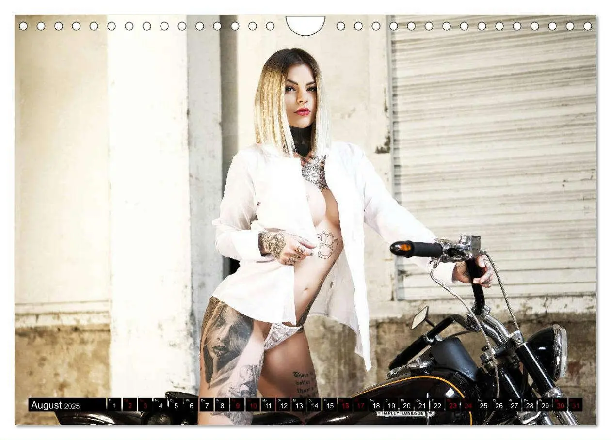 Bild: 9783435115945 | Motorräder und Sexy Girls (Wandkalender 2025 DIN A4 quer), CALVENDO...