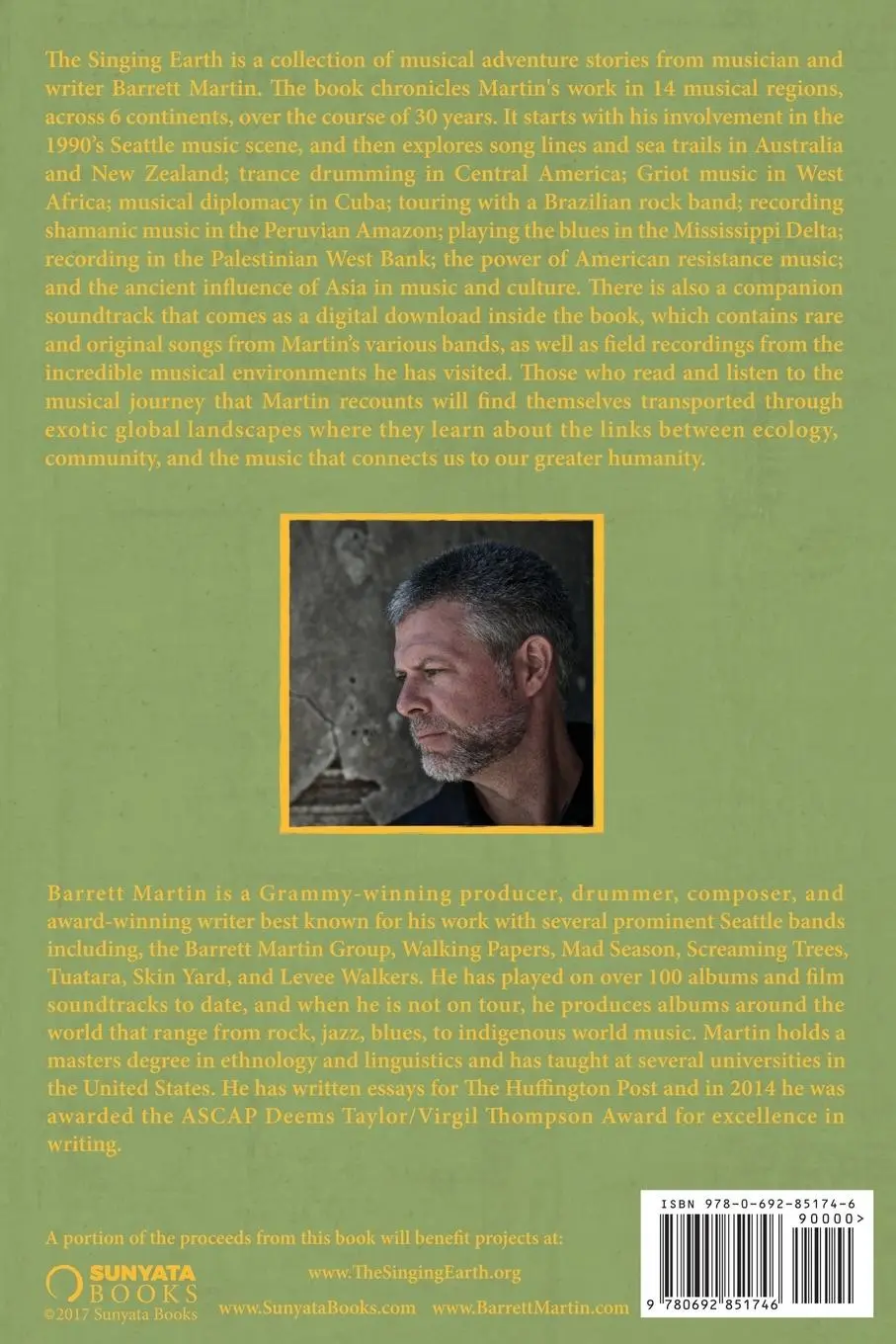 Rückseite: 9780692851746 | The Singing Earth | Adventures From A World Of Music | Barrett Martin