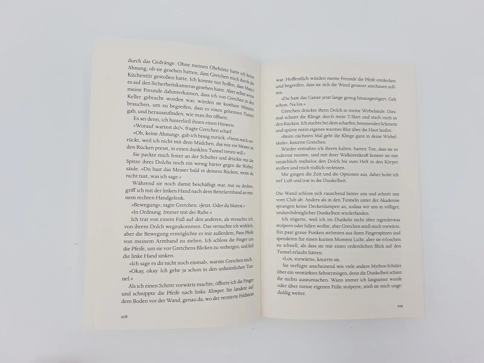 Bild: 9783492282246 | Hard Frost | Mythos Academy Colorado 2 | Jennifer Estep | Taschenbuch