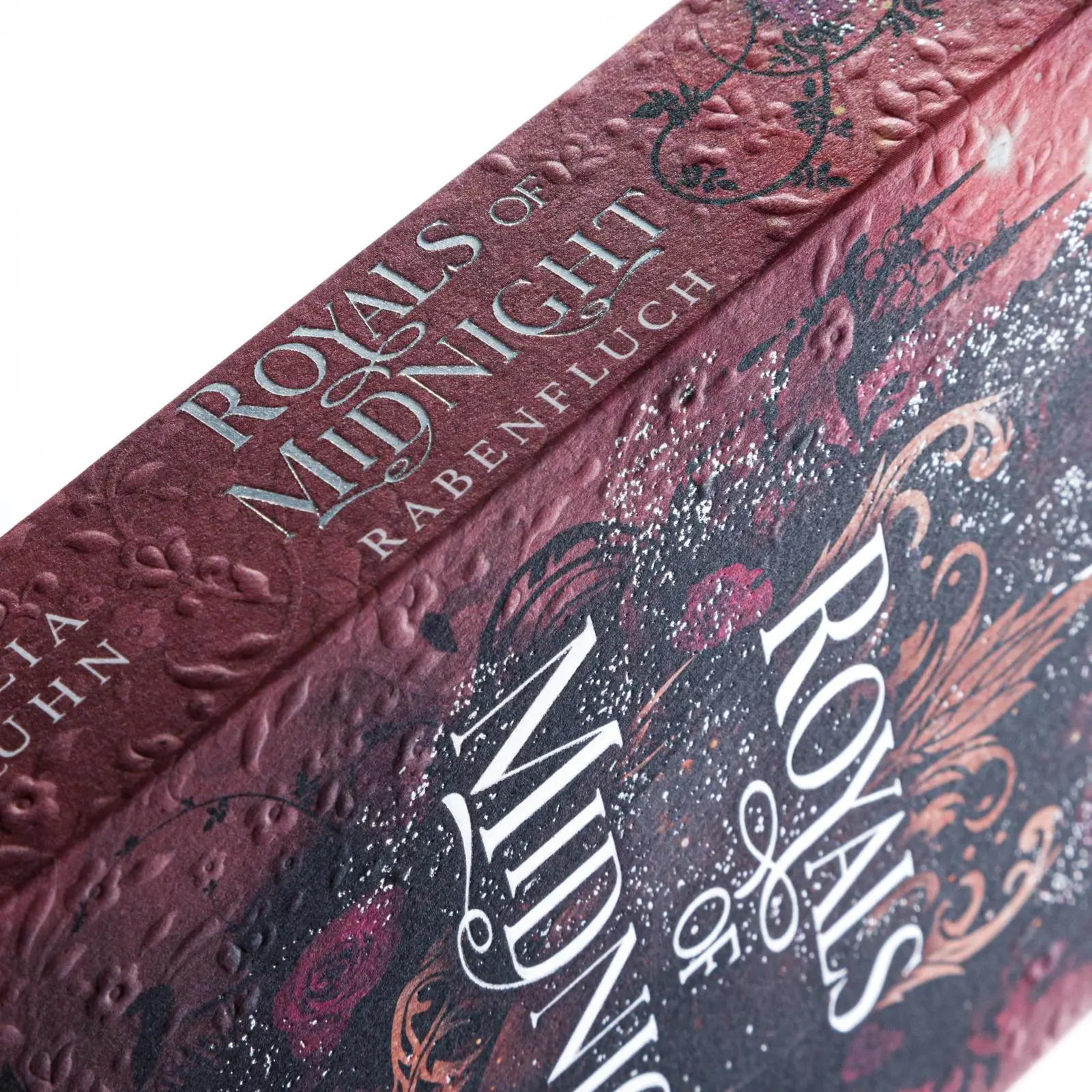 Bild: 9783551585646 | Royals of Midnight. Rabenfluch (Royal Shadows 2) | Julia Kuhn | Buch