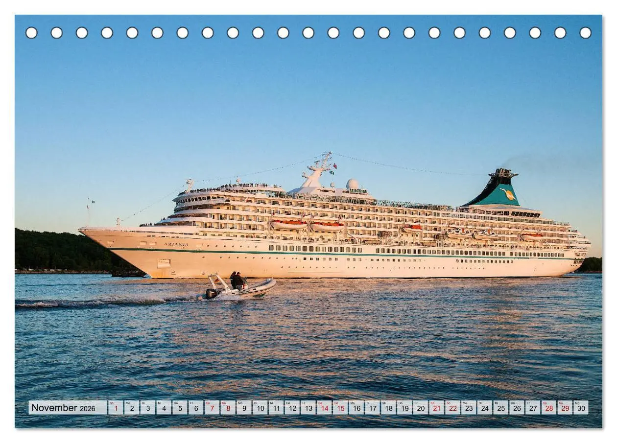 Bild: 9783457746646 | Kreuzfahrtschiffe 2026 (Tischkalender 2026 DIN A5 quer), CALVENDO...