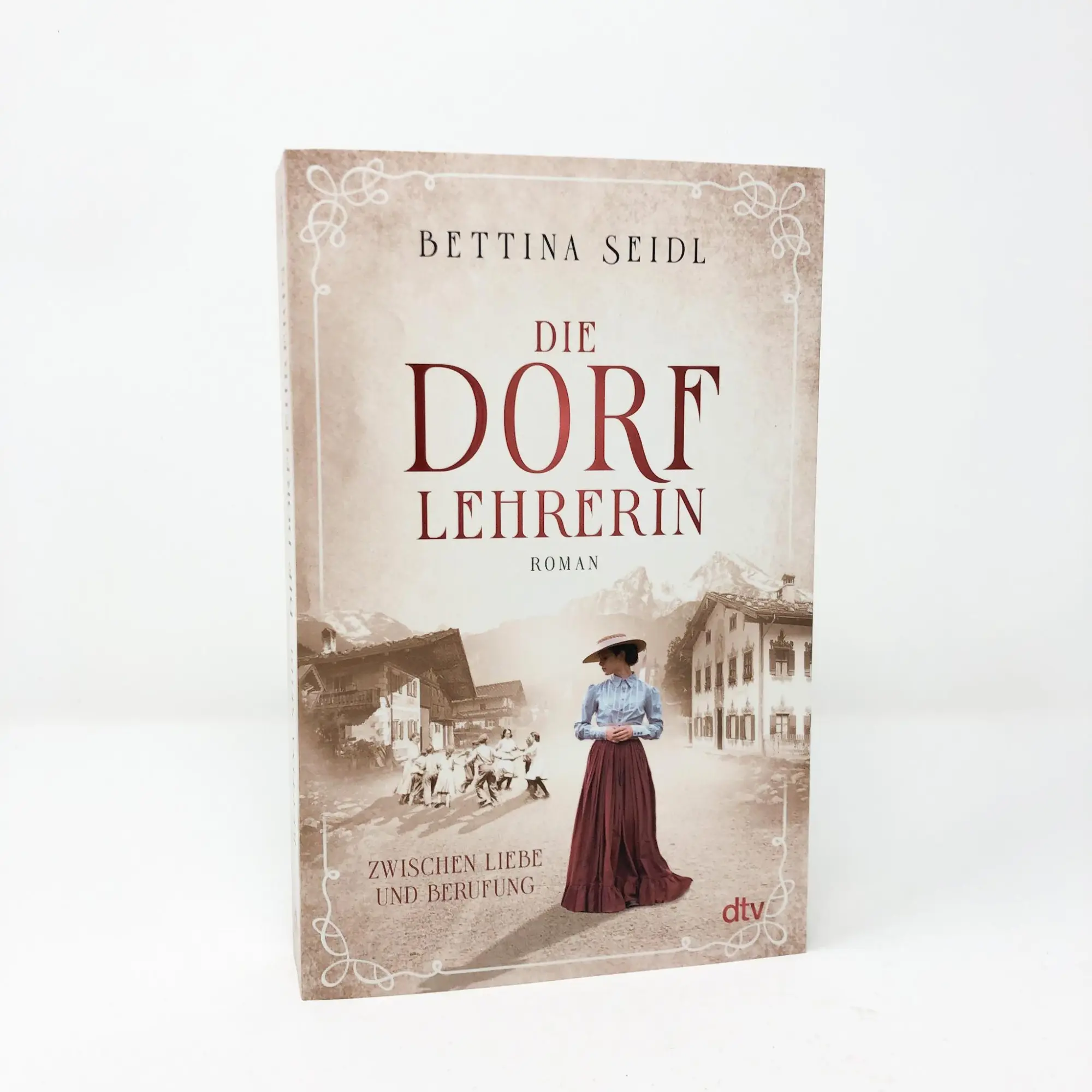 Bild: 9783423219846 | Die Dorflehrerin | Zwischen Liebe und Berufung - Roman | Bettina Seidl