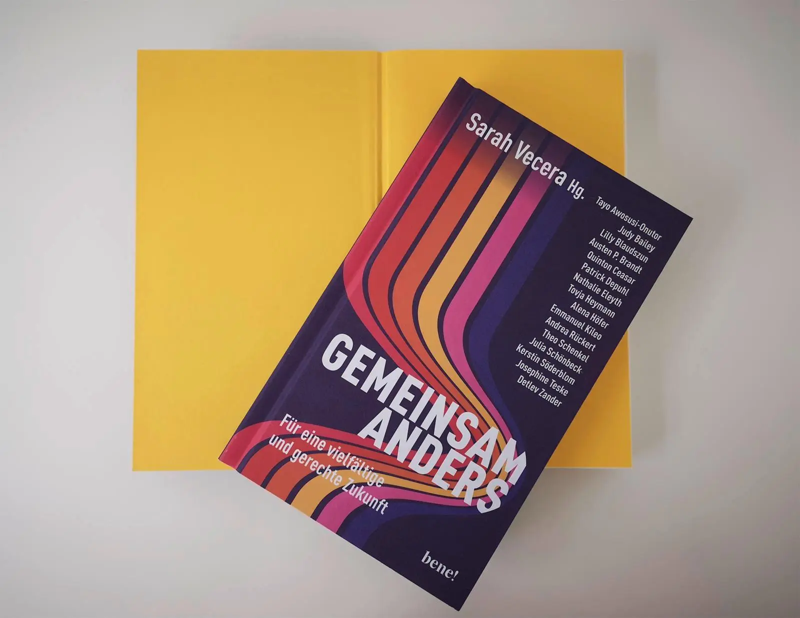 Bild: 9783963403347 | Gemeinsam anders | Sarah Vecera | Buch | 224 S. | Deutsch | 2025