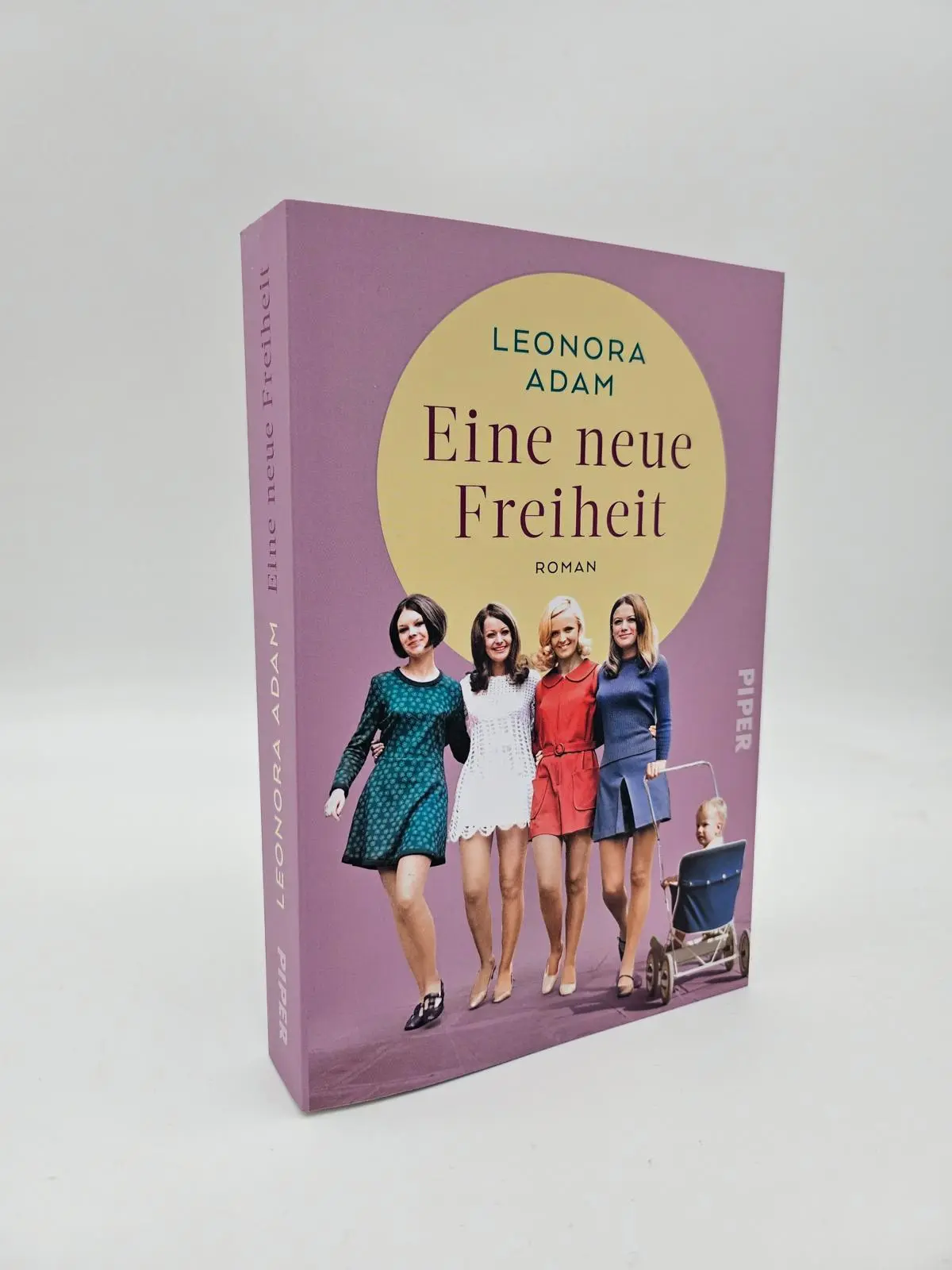 Bild: 9783492064347 | Eine neue Freiheit | Leonora Adam | Taschenbuch | 352 S. | Deutsch