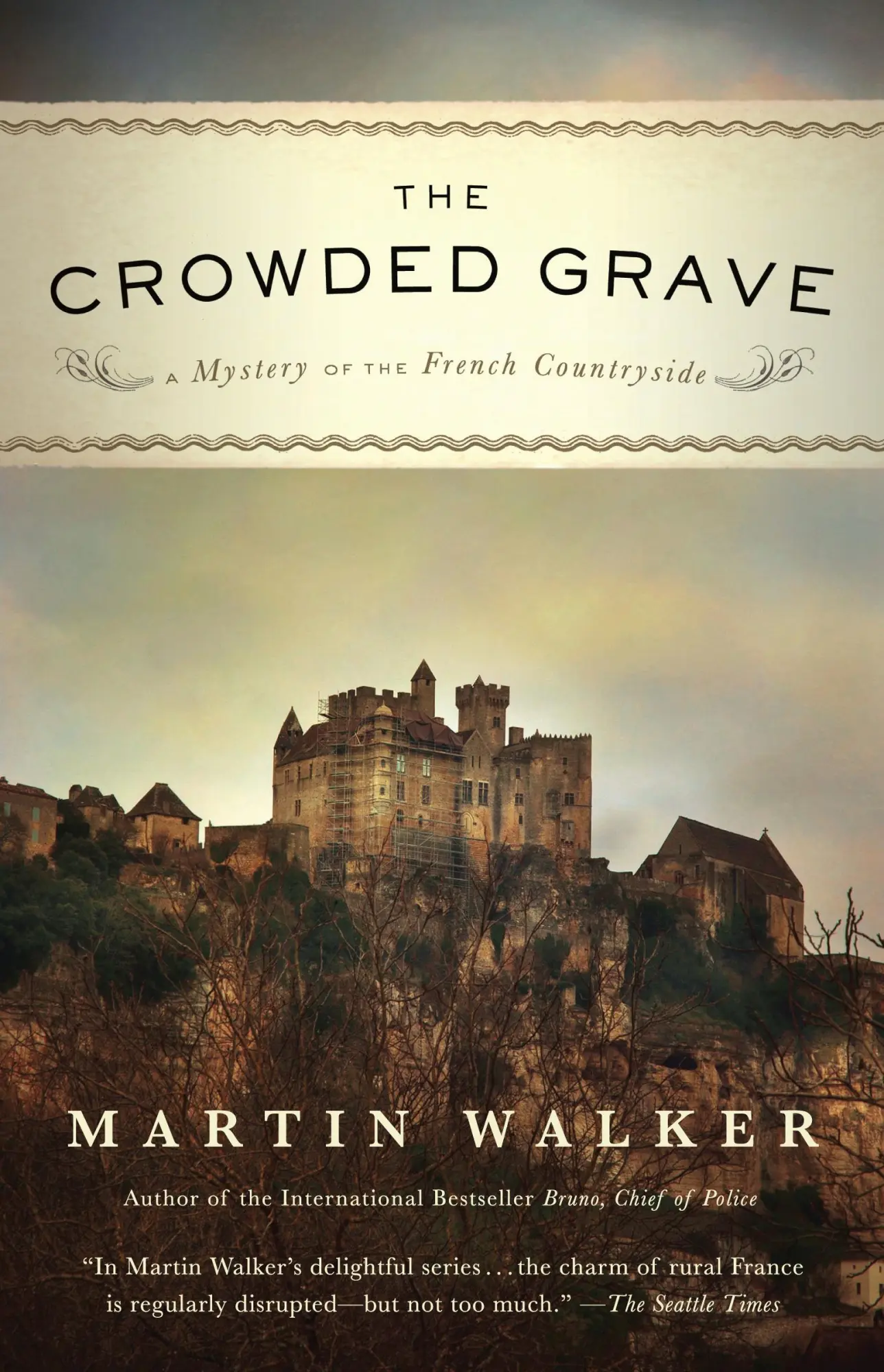 Cover: 9780307744647 | The Crowded Grave | A Mystery of the French Countryside | Walker