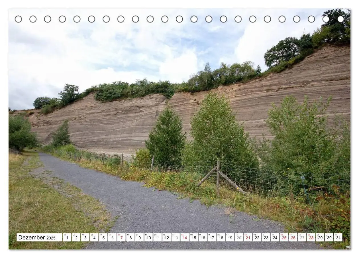 Bild: 9783435455447 | Naturlandschaft Laacher See (Tischkalender 2025 DIN A5 quer),...