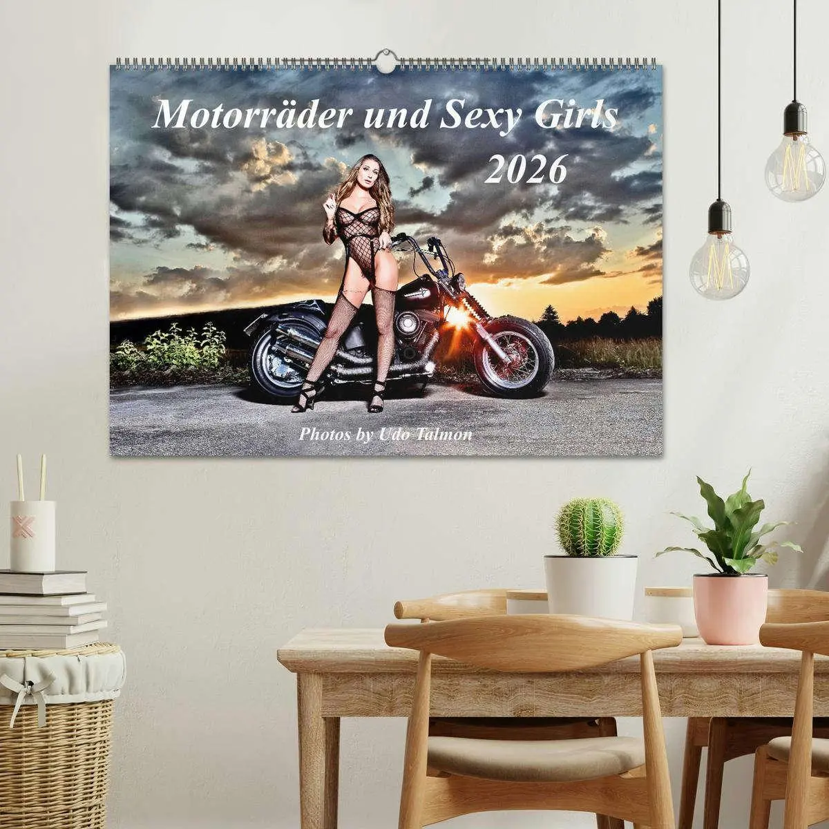 Bild: 9783457517147 | Motorräder und Sexy Girls (Wandkalender 2026 DIN A2 quer), CALVENDO...