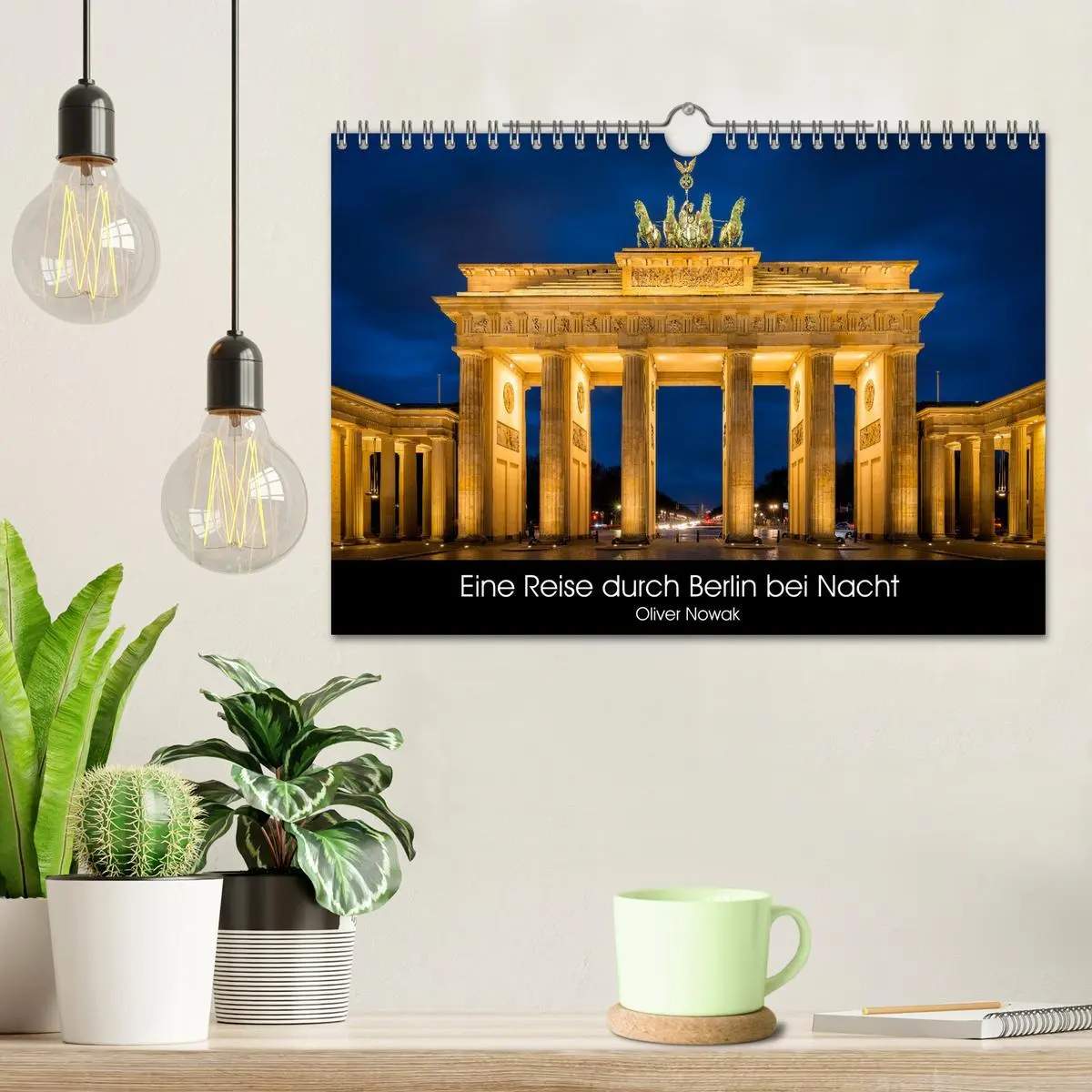 Bild: 9783457617847 | Eine Reise durch Berlin bei Nacht (Wandkalender 2026 DIN A4 quer),...