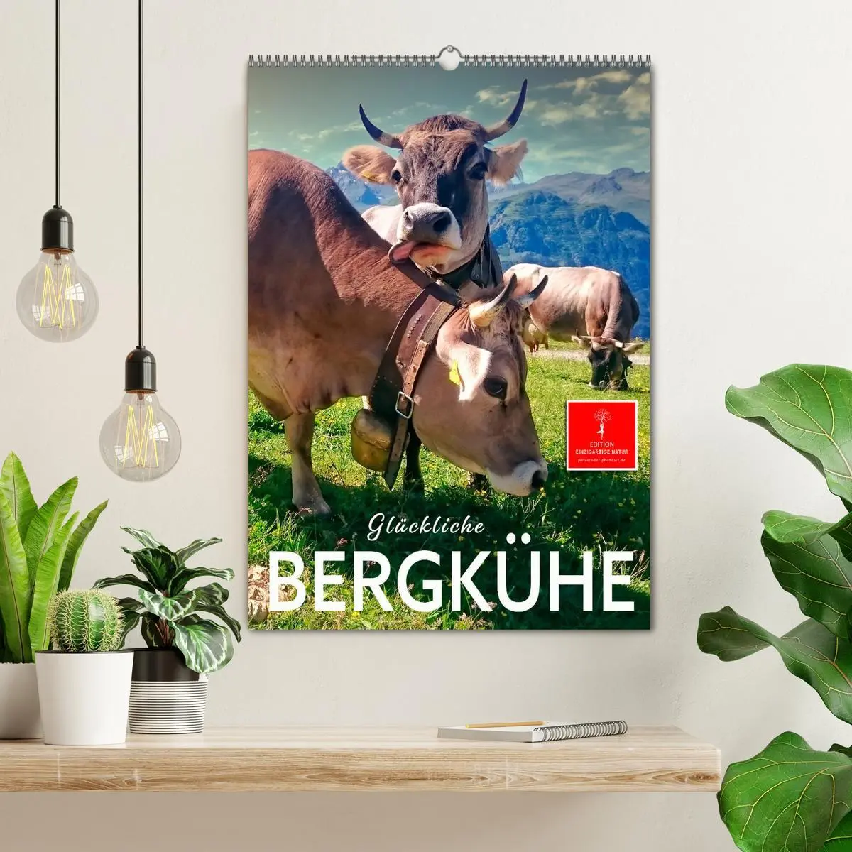 Bild: 9783516348347 | Glückliche Bergkühe (Wandkalender 2026 DIN A2 hoch), CALVENDO...