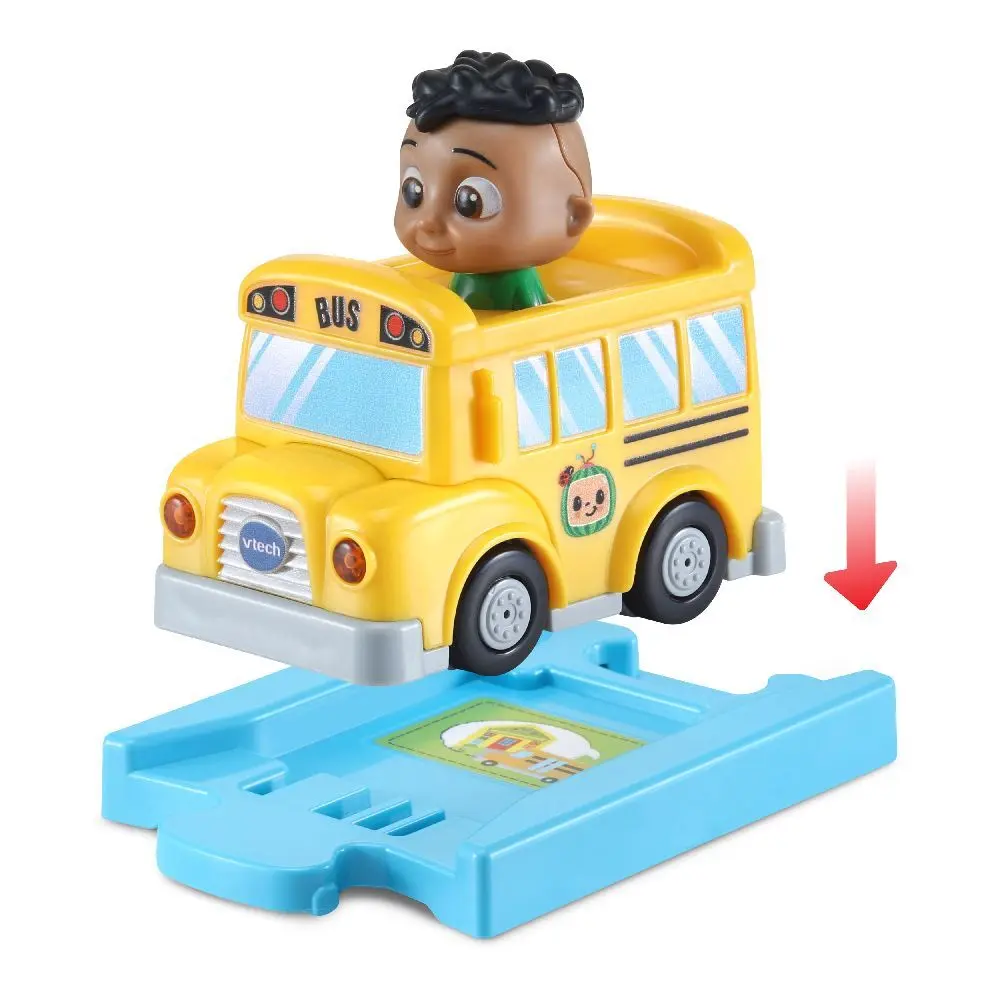 Bild: 3417765580048 | Tut Tut Baby Flitzer - CoComelon Codys Schulbus inkl. Schiene | 2023