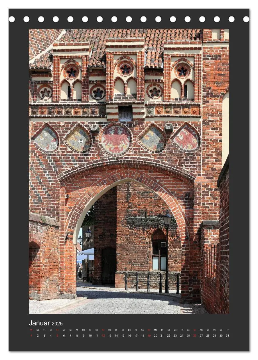 Bild: 9783457083048 | Tangermünde (Tischkalender 2025 DIN A5 hoch), CALVENDO Monatskalender