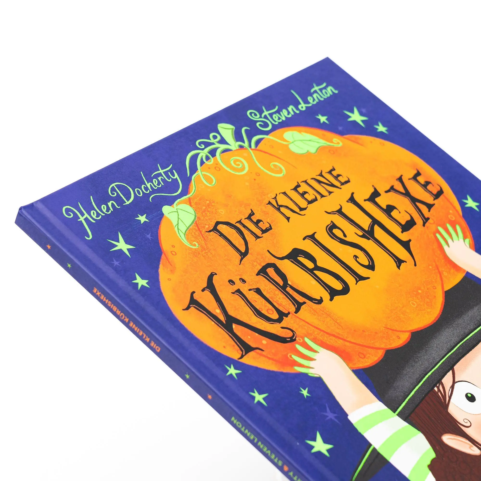 Bild: 9783505153648 | Die kleine Kürbishexe | Helen Docherty | Buch | 32 S. | Deutsch | 2026