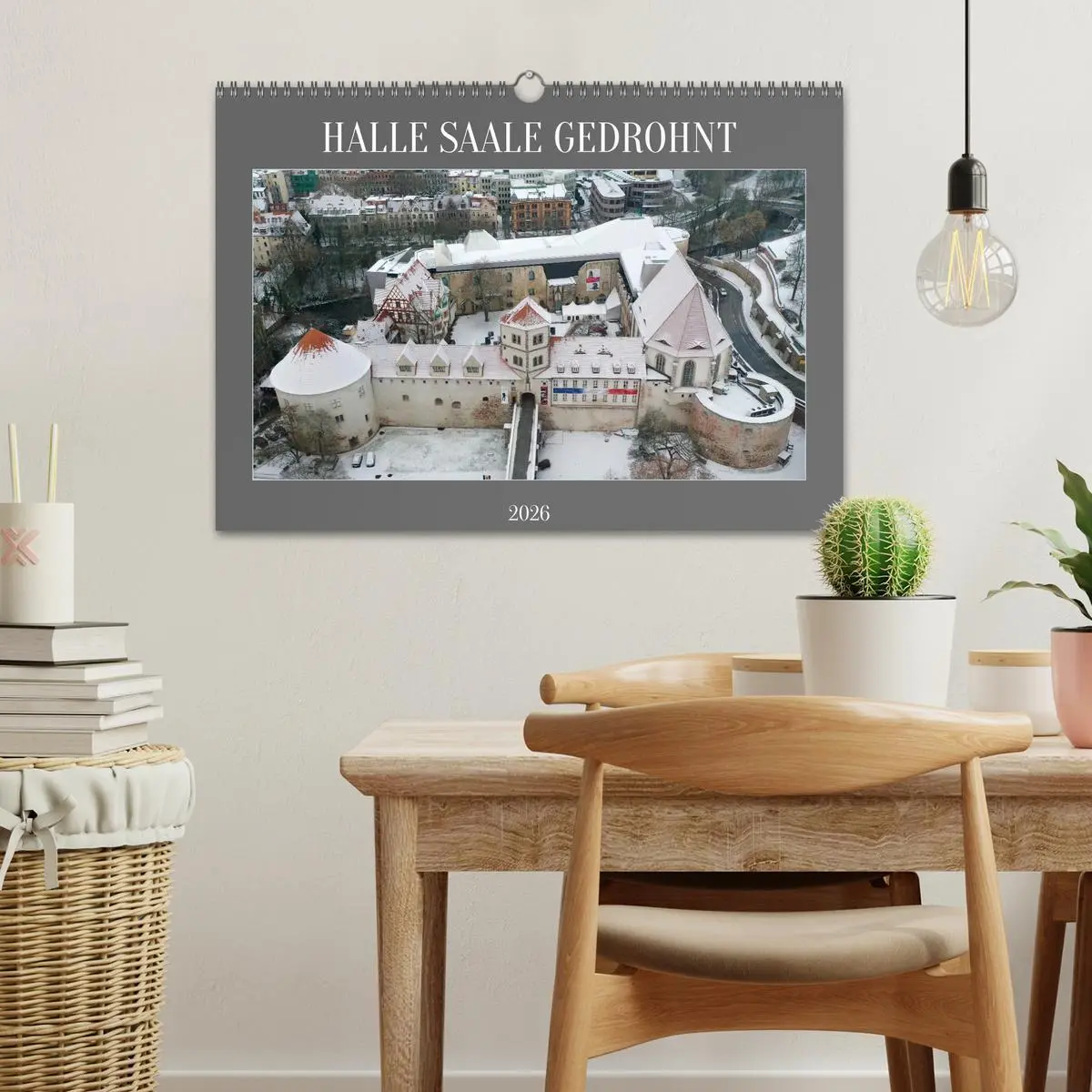 Bild: 9783457525548 | HALLE SAALE GEDROHNT 2026 (Wandkalender 2026 DIN A3 quer), CALVENDO...