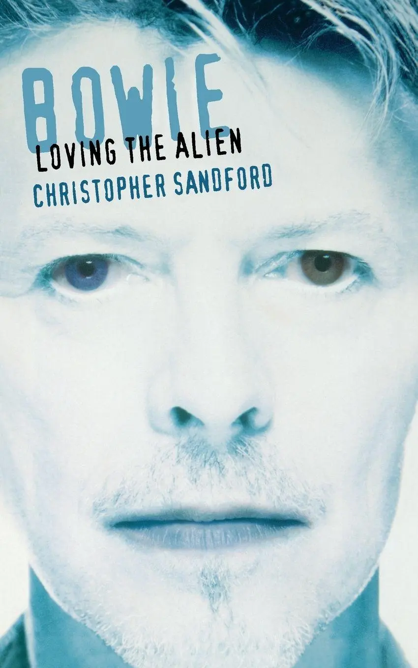 Cover: 9780306808548 | Bowie | Loving the Alien | Christopher Sandford | Taschenbuch | 1998