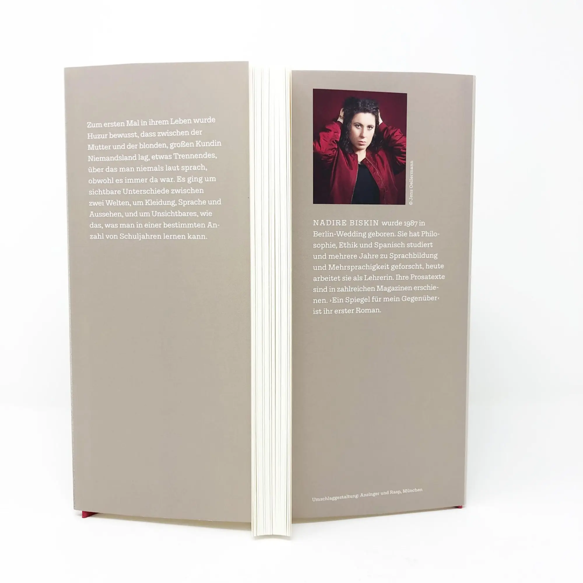 Bild: 9783423282949 | Ein Spiegel für mein Gegenüber | Roman | Nadire Biskin | Buch | 176 S.
