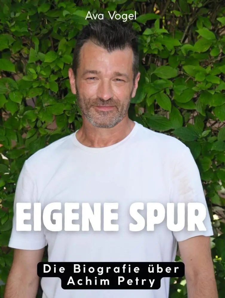 Cover: 9783695323449 | Eigene Spur | Die Biografie über Achim Petry. Komplett in Farbe | Buch