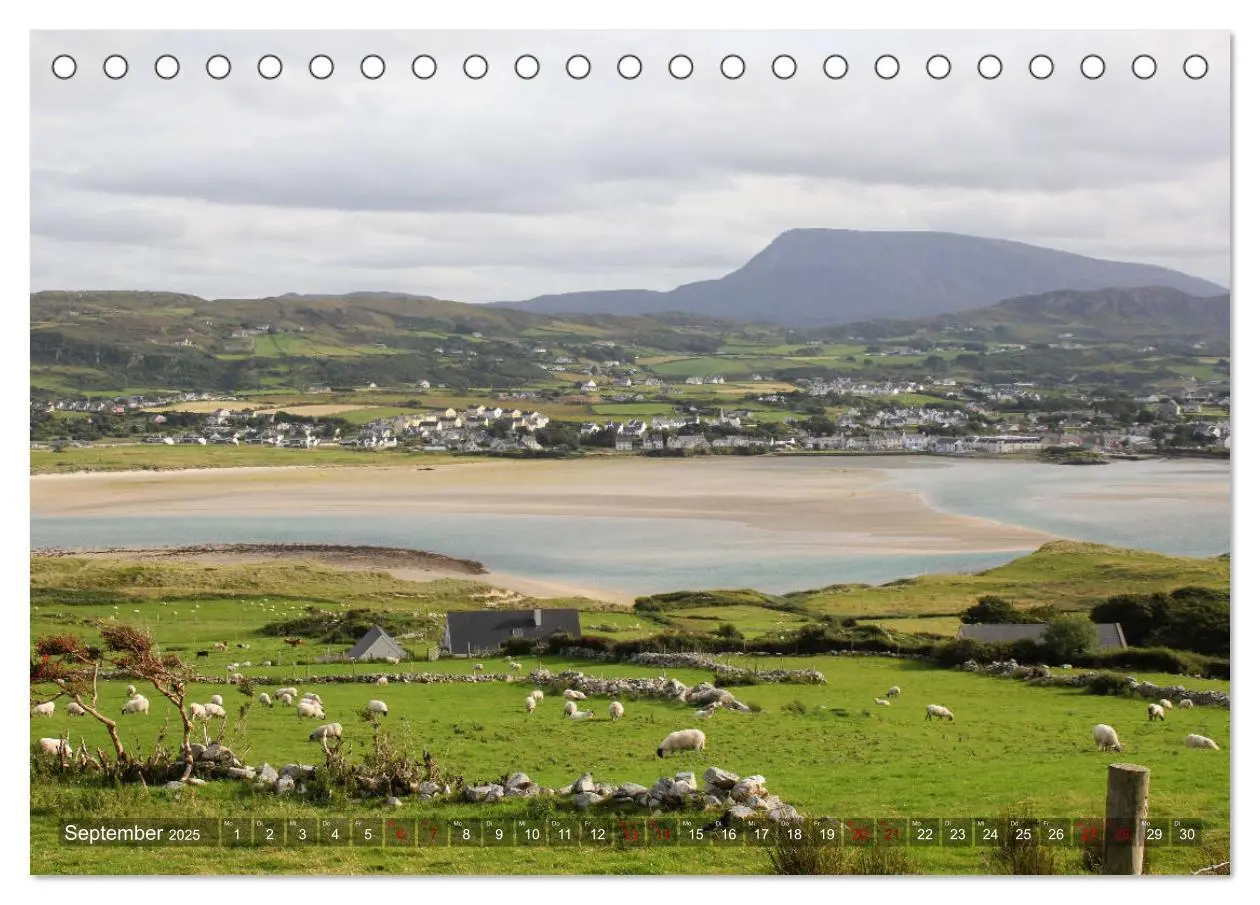 Bild: 9783435334049 | Irland 2025 - Die schönsten Reiseziele (Tischkalender 2025 DIN A5...